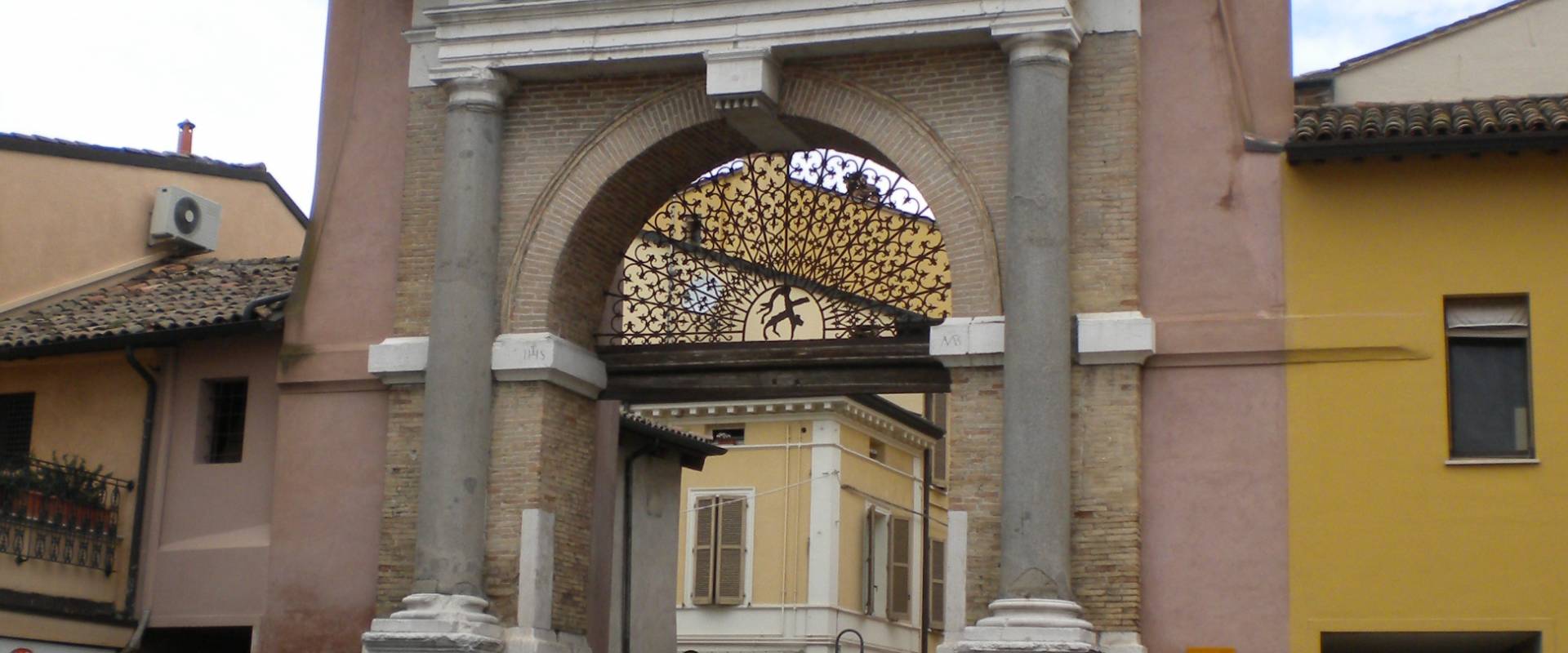 Ravenna porta sisi foto di Currao